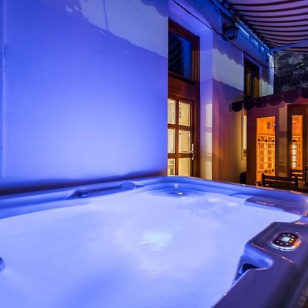 בודפשט Wellness Wonderland: Garden, Sauna, Jacuzzi In Cbd מראה חיצוני תמונה