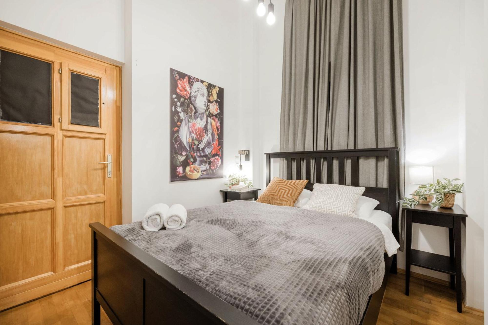 בודפשט Wellness Wonderland: Garden, Sauna, Jacuzzi In Cbd מראה חיצוני תמונה