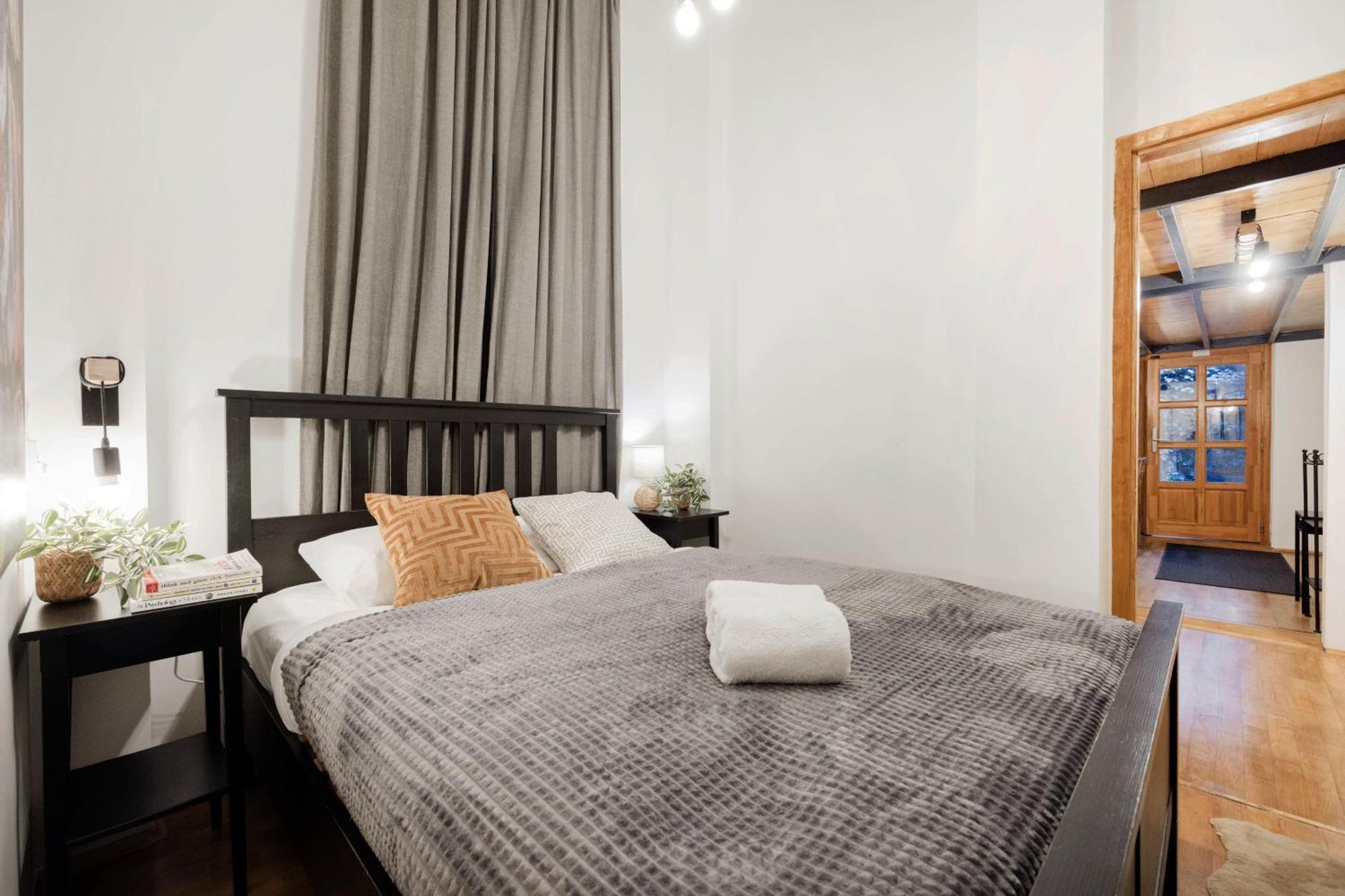 בודפשט Wellness Wonderland: Garden, Sauna, Jacuzzi In Cbd מראה חיצוני תמונה