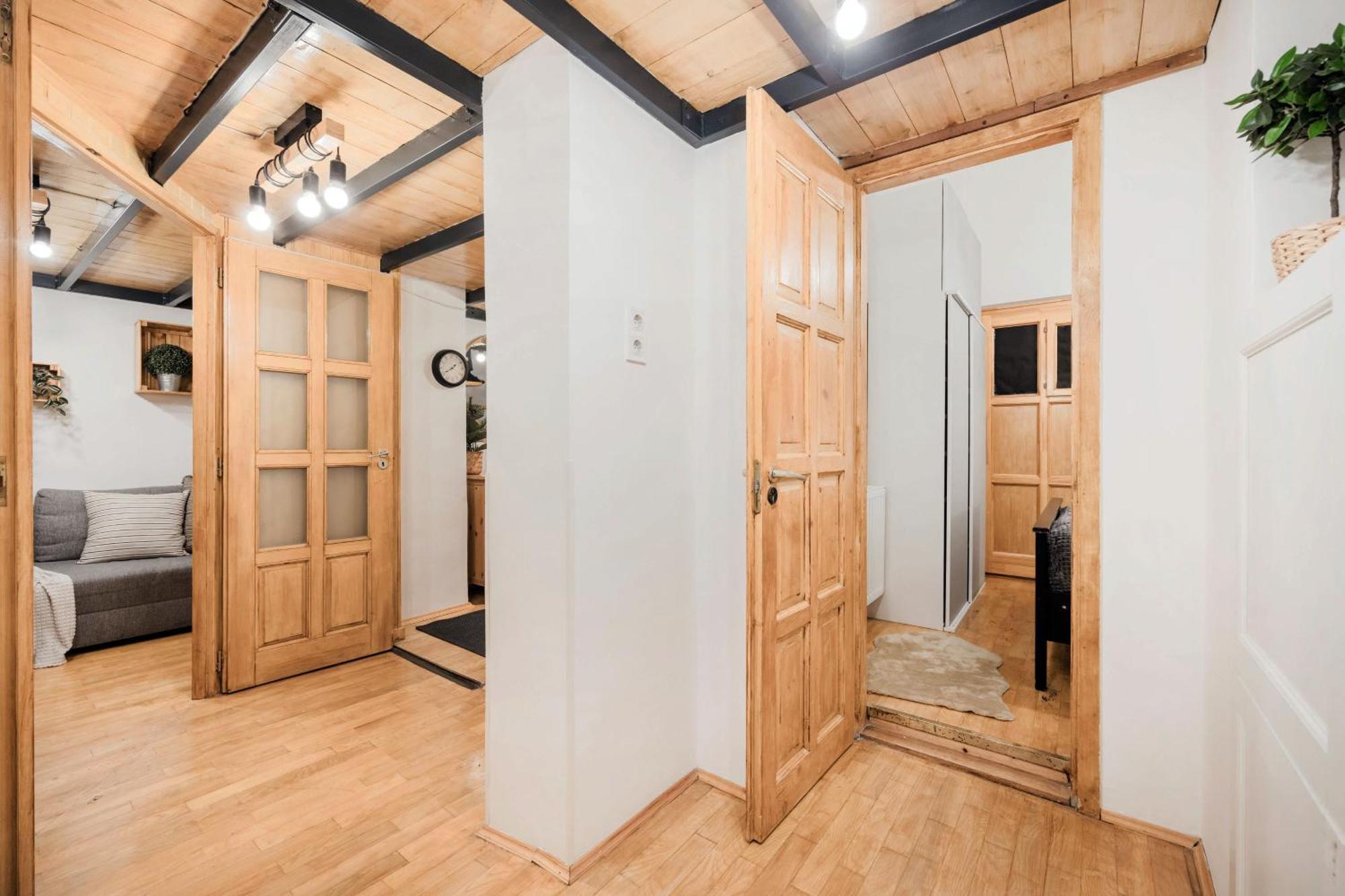 בודפשט Wellness Wonderland: Garden, Sauna, Jacuzzi In Cbd מראה חיצוני תמונה