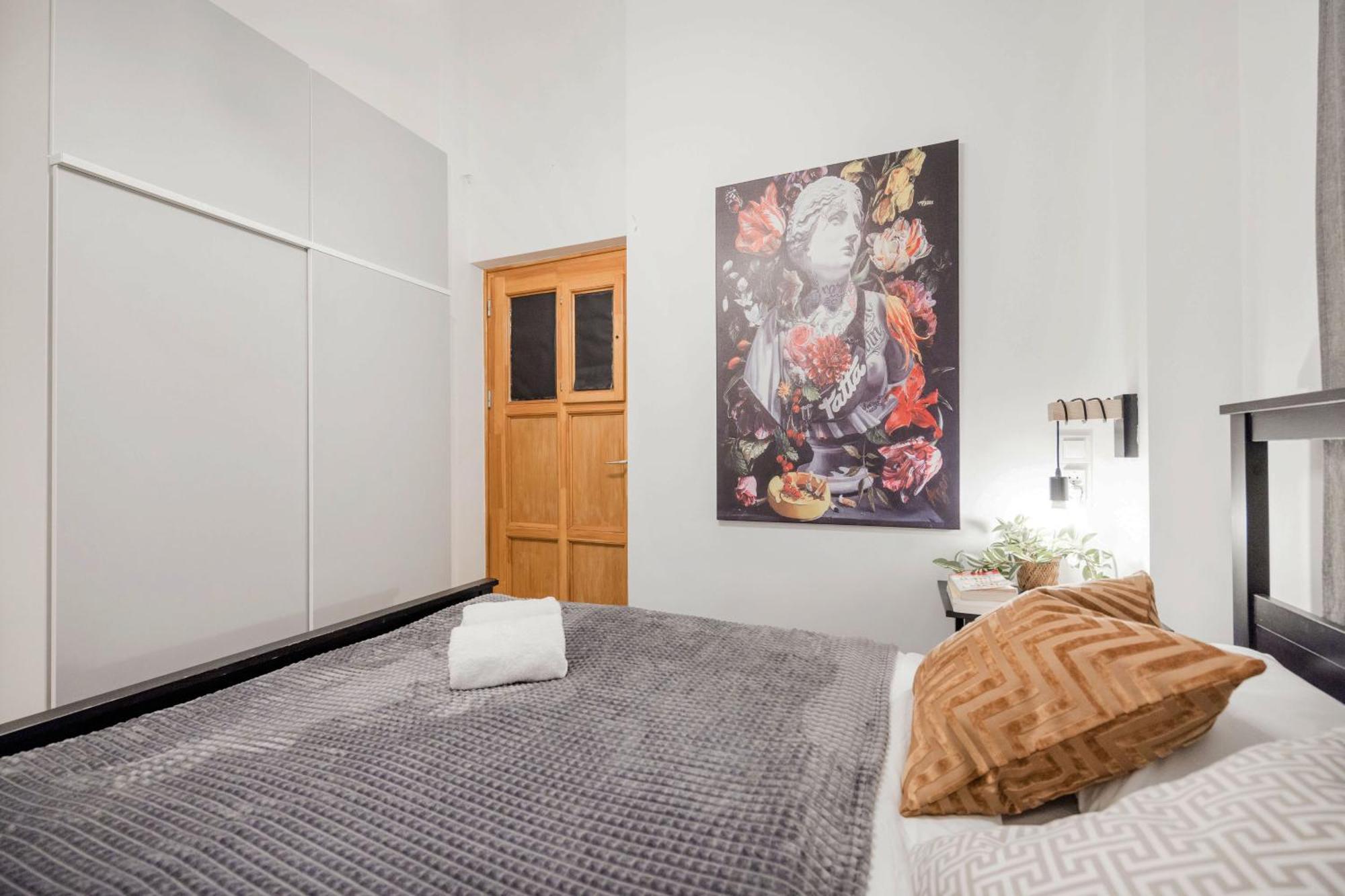 בודפשט Wellness Wonderland: Garden, Sauna, Jacuzzi In Cbd מראה חיצוני תמונה