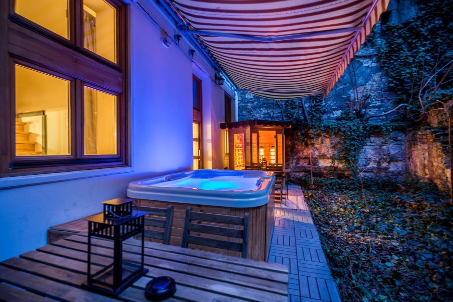בודפשט Wellness Wonderland: Garden, Sauna, Jacuzzi In Cbd מראה חיצוני תמונה